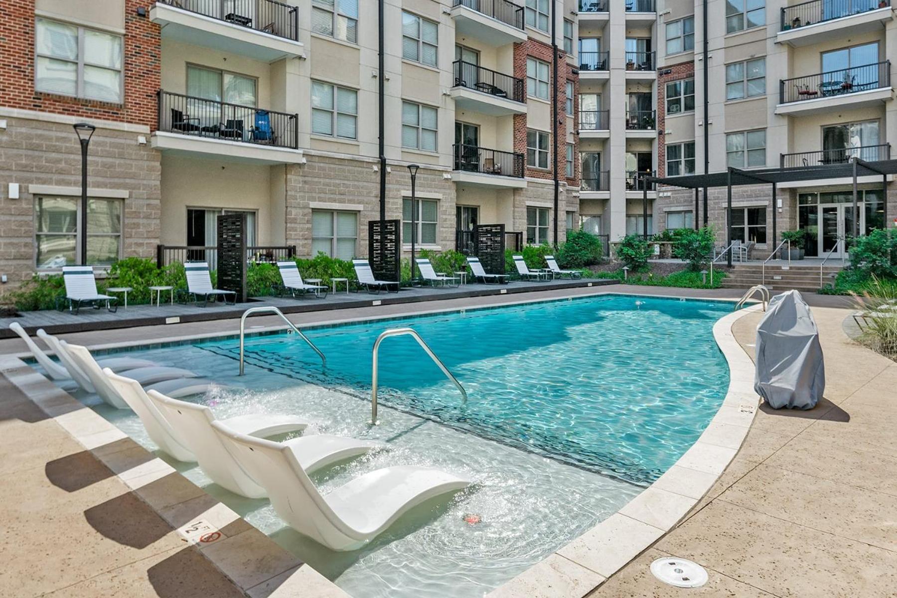 Uptown 4Th Ward Luxury Apt Year-Round Pool Charlotte Kültér fotó